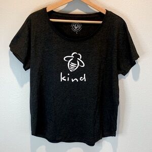 Bee Attitudes Bee Kind Heather Black Scoop Neck T-Shirt Size Large NWOT